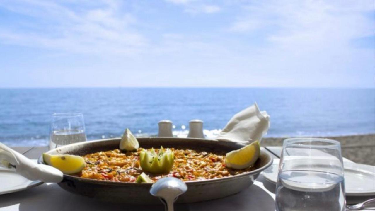 Beachfront Apartment In La Cala De Mijas Buitenkant foto